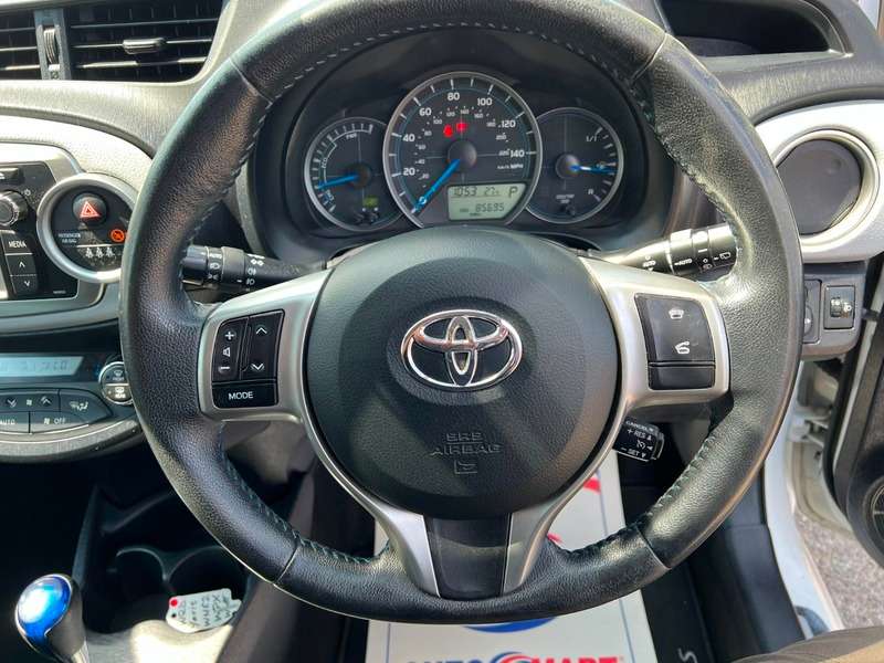 2012 TOYOTA YARIS 2012 TOYOTA YARIS