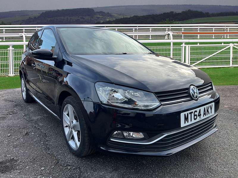 A 2014 VOLKSWAGEN POLO SEL TSI A 2014 VOLKSWAGEN POLO SEL TSI