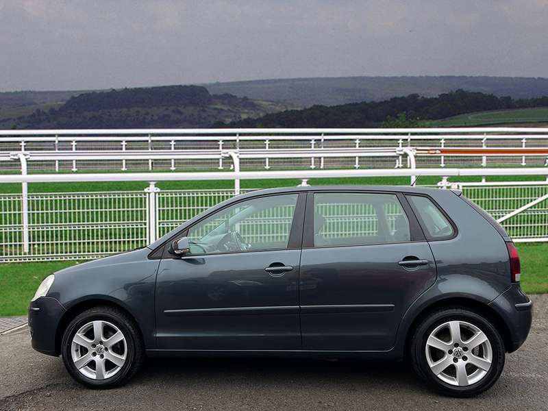 A 2009 VOLKSWAGEN POLO MATCH (80BHP) A 2009 VOLKSWAGEN POLO MATCH (80BHP)