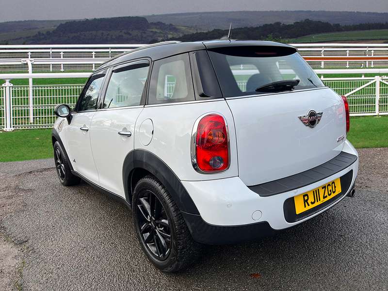 2011 MINI COUNTRYMAN 2011 MINI COUNTRYMAN