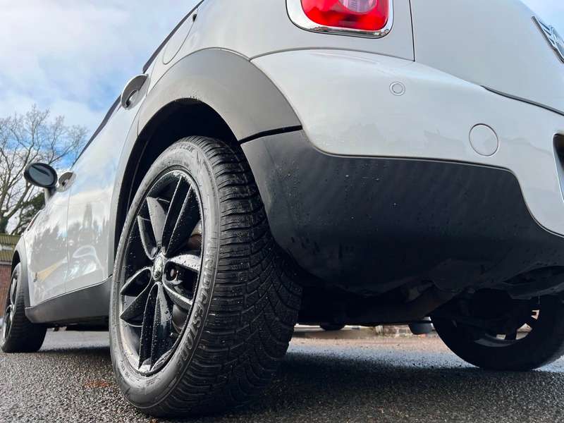 2011 MINI COUNTRYMAN 2011 MINI COUNTRYMAN