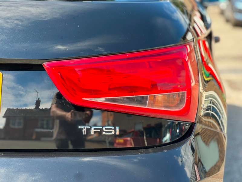 2015 AUDI A1 2015 AUDI A1