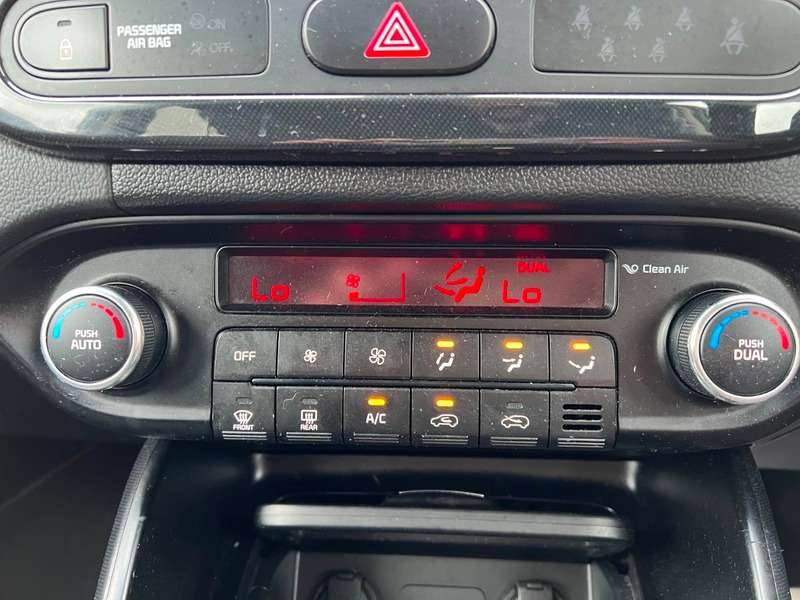 2014 KIA CARENS 2014 KIA CARENS