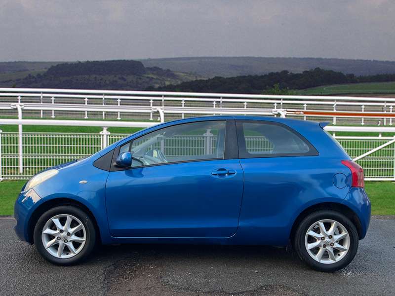 A 2007 TOYOTA YARIS SR MMT A 2007 TOYOTA YARIS SR MMT