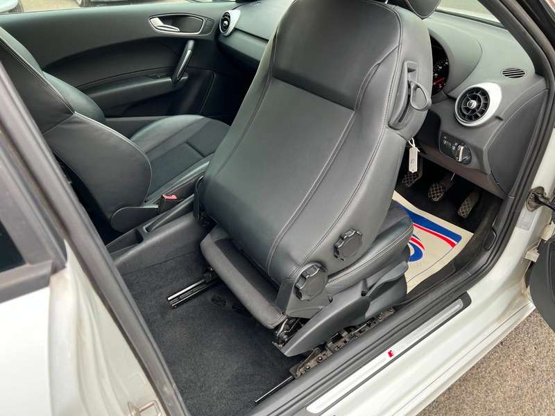 2014 AUDI A1 2014 AUDI A1