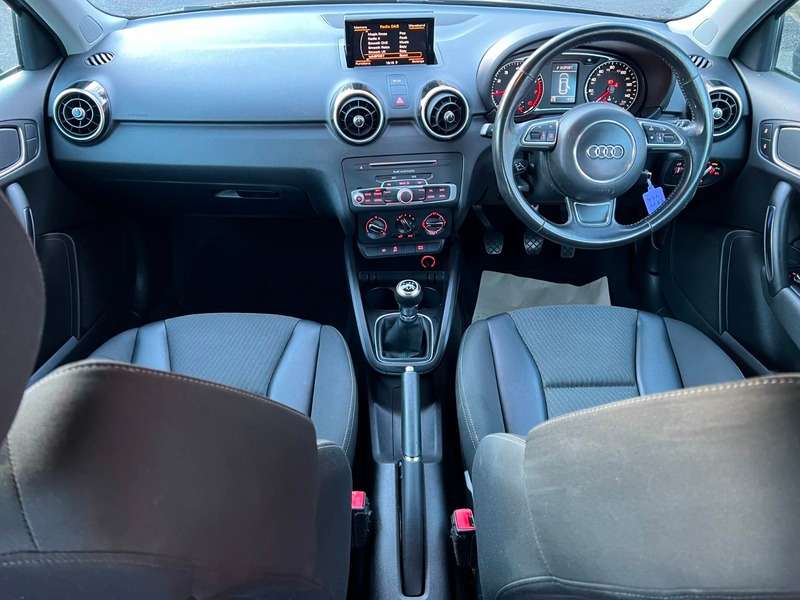 2017 AUDI A1 2017 AUDI A1