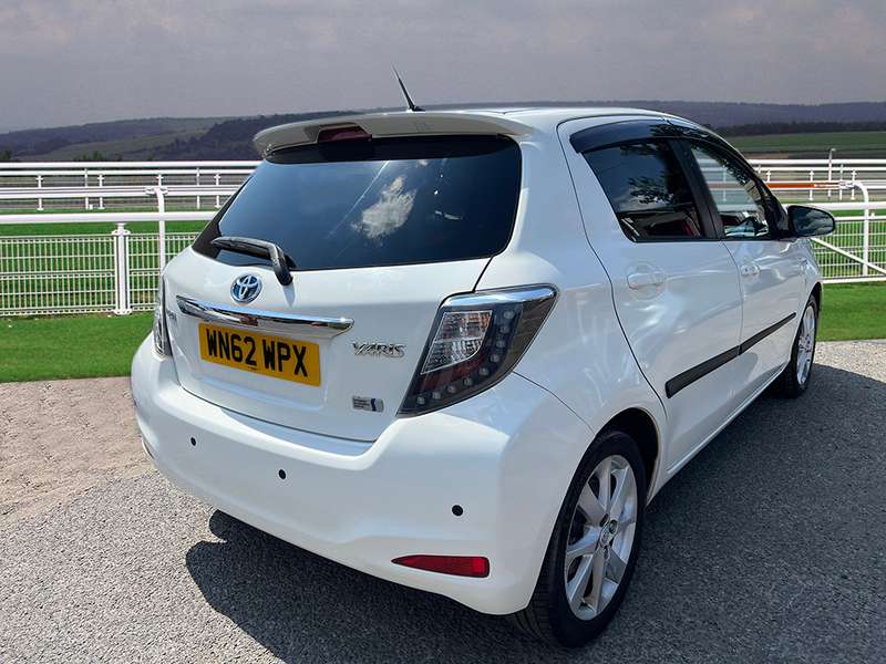 2012 TOYOTA YARIS 2012 TOYOTA YARIS