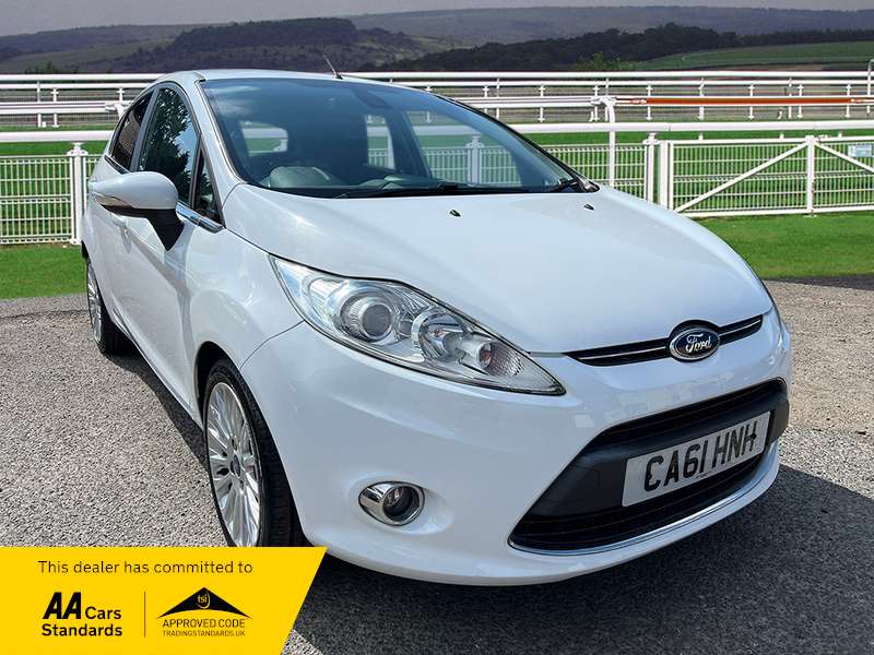 A 2012 FORD FIESTA TITANIUM A 2012 FORD FIESTA TITANIUM