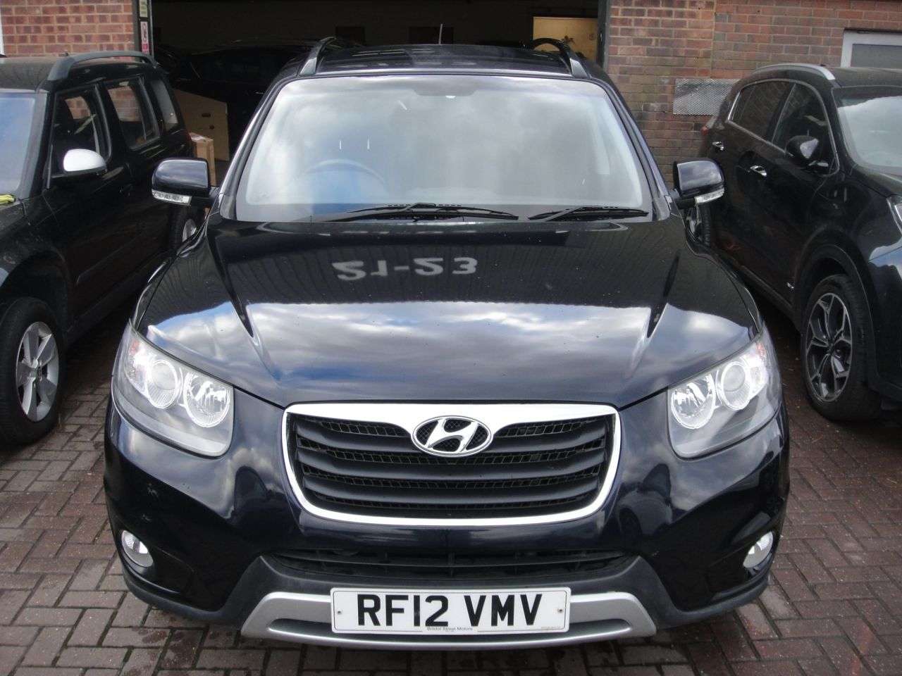 A 2012 HYUNDAI SANTA FE 2.2 PREMIUM CRDI 5d 194 BHP MUST BE SEEN FAMILY CAR 7 SEATER A 2012 HYUNDAI SANTA FE 2.2 PREMIUM CRDI 5d 194 BHP MUST BE SEEN FAMILY CAR 7 SEATER