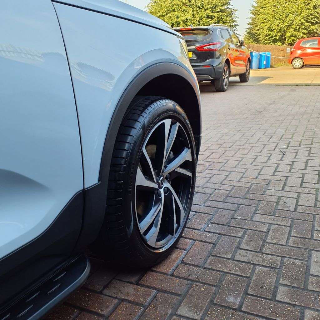 2021 VOLVO XC40 2021 VOLVO XC40