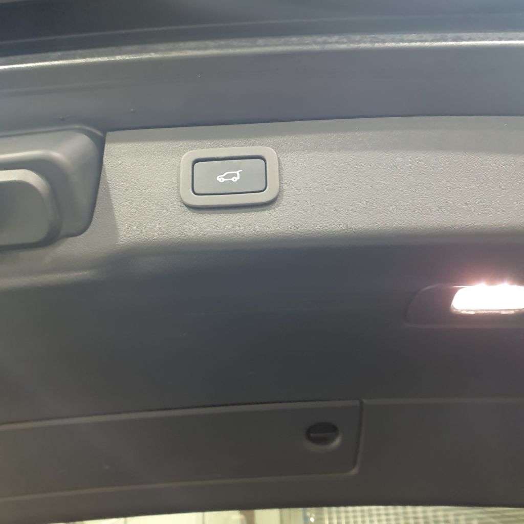 2018 JAGUAR XF 2018 JAGUAR XF