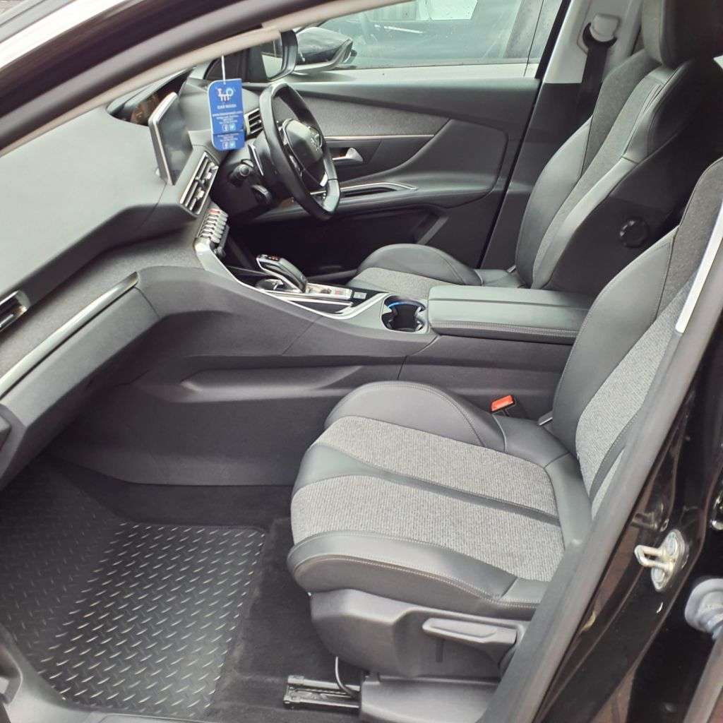 A 2020 PEUGEOT 3008 PURETECH S/S ALLURE A 2020 PEUGEOT 3008 PURETECH S/S ALLURE