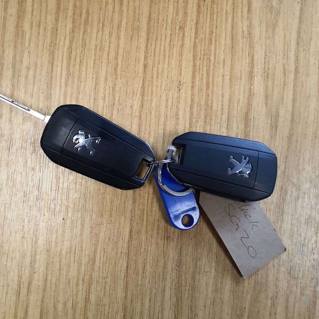 2020 PEUGEOT 3008 2020 PEUGEOT 3008