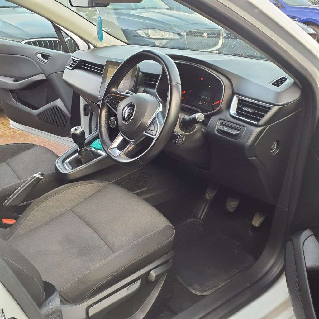 2020 RENAULT CLIO 2020 RENAULT CLIO