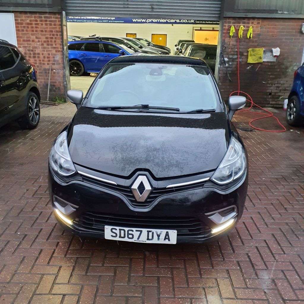 A 2017 RENAULT CLIO DYNAMIQUE NAV DCI A 2017 RENAULT CLIO DYNAMIQUE NAV DCI