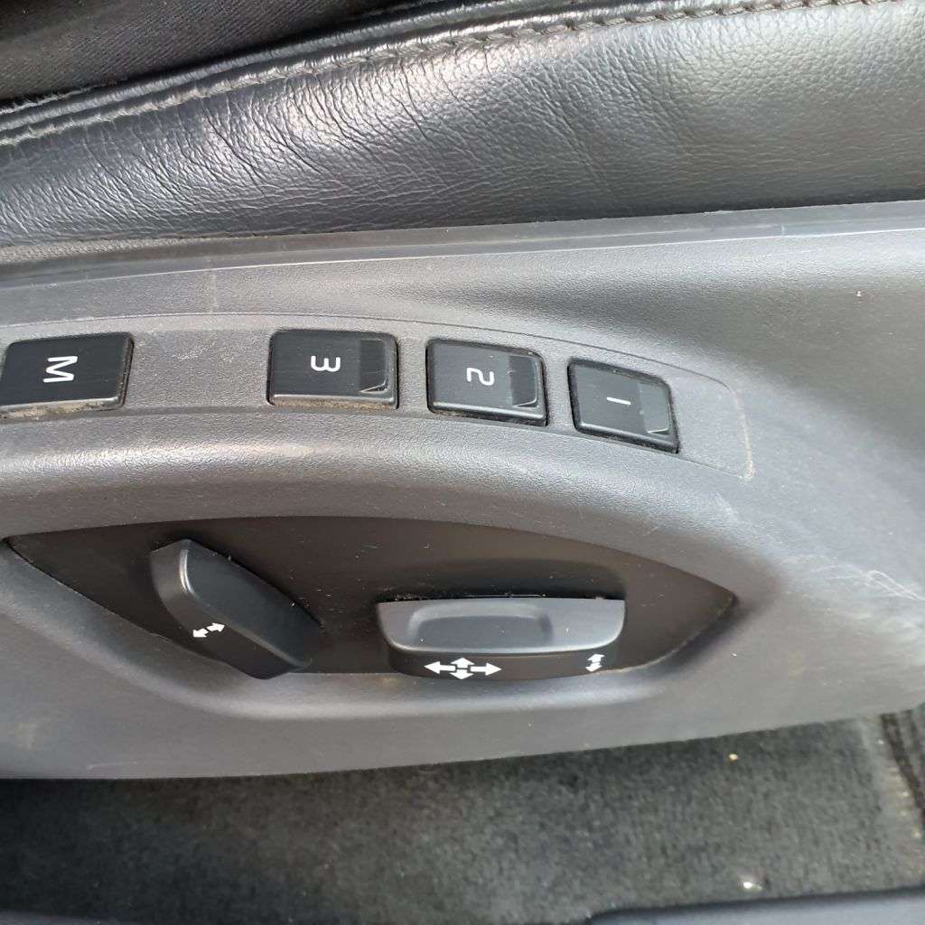 2017 VOLVO XC60 2017 VOLVO XC60