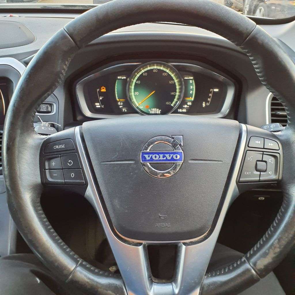 2017 VOLVO XC60 2017 VOLVO XC60