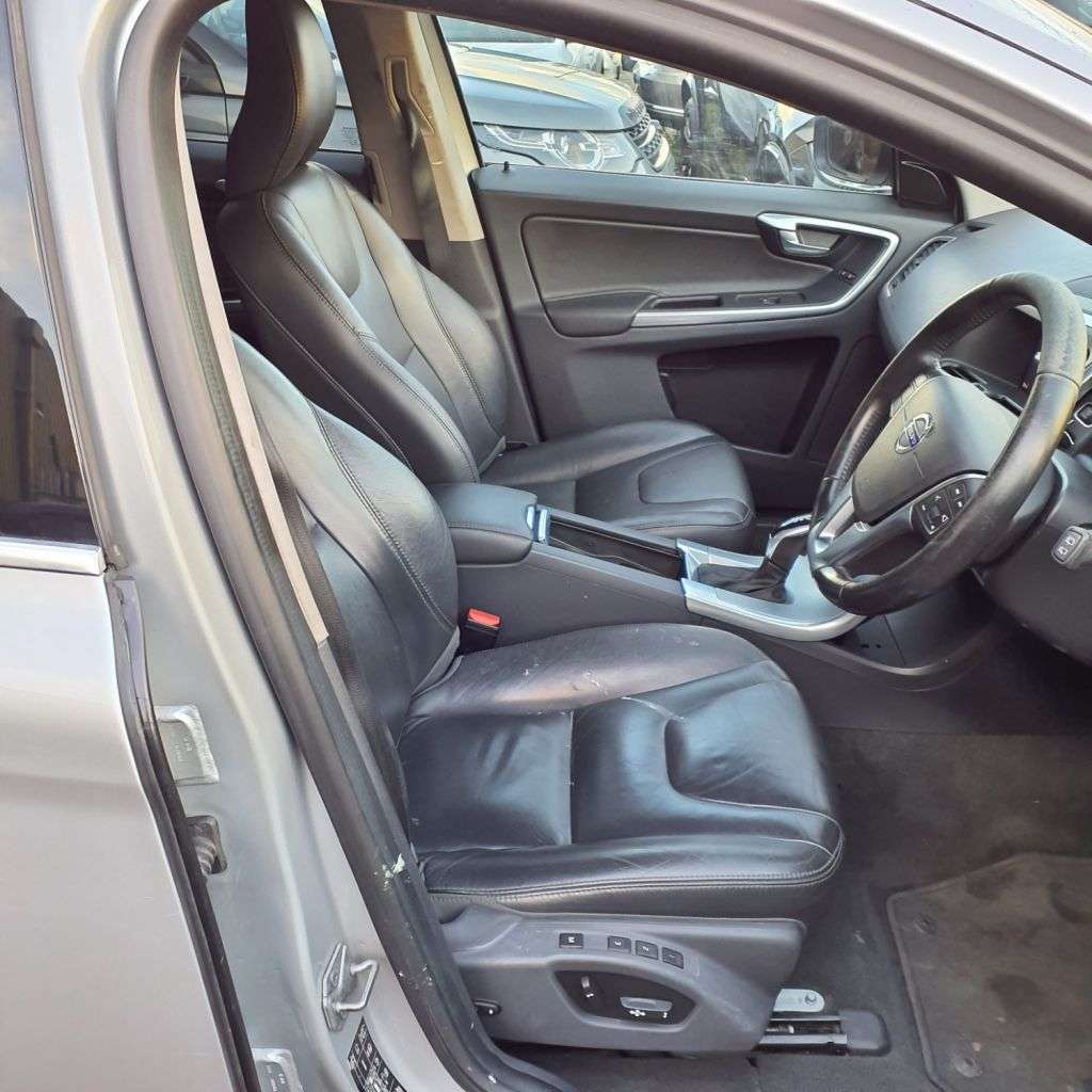 2017 VOLVO XC60 2017 VOLVO XC60