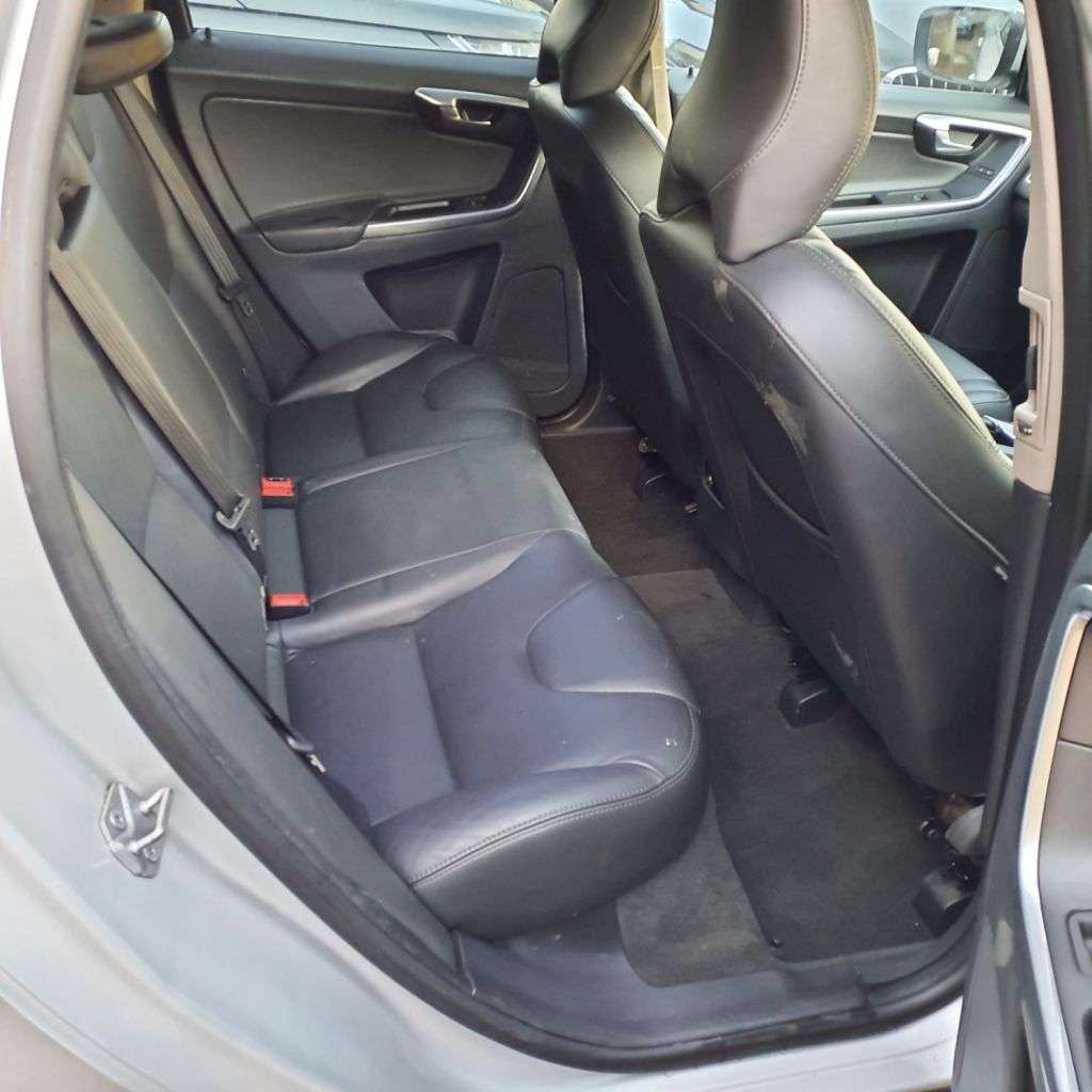 2017 VOLVO XC60 2017 VOLVO XC60