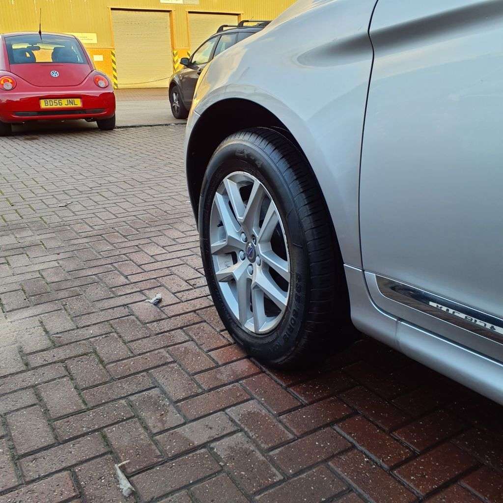 2017 VOLVO XC60 2017 VOLVO XC60