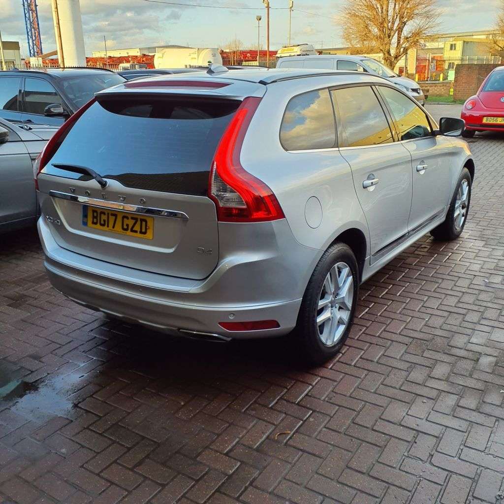 2017 VOLVO XC60 2017 VOLVO XC60