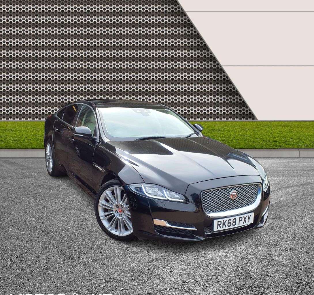 Check out this Jaguar Xj 2018 Diesel Automatic