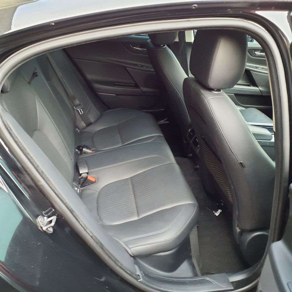 2017 JAGUAR XE 2017 JAGUAR XE