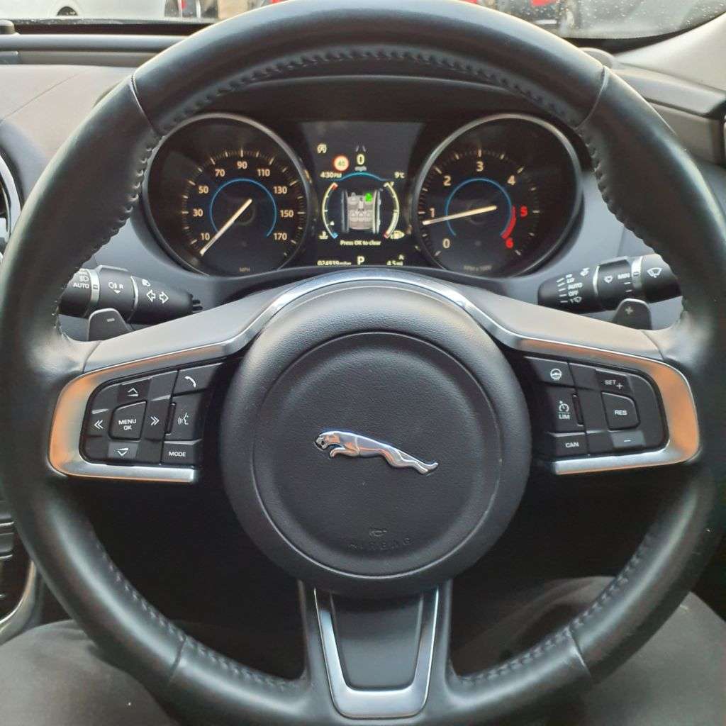 2017 JAGUAR XE 2017 JAGUAR XE