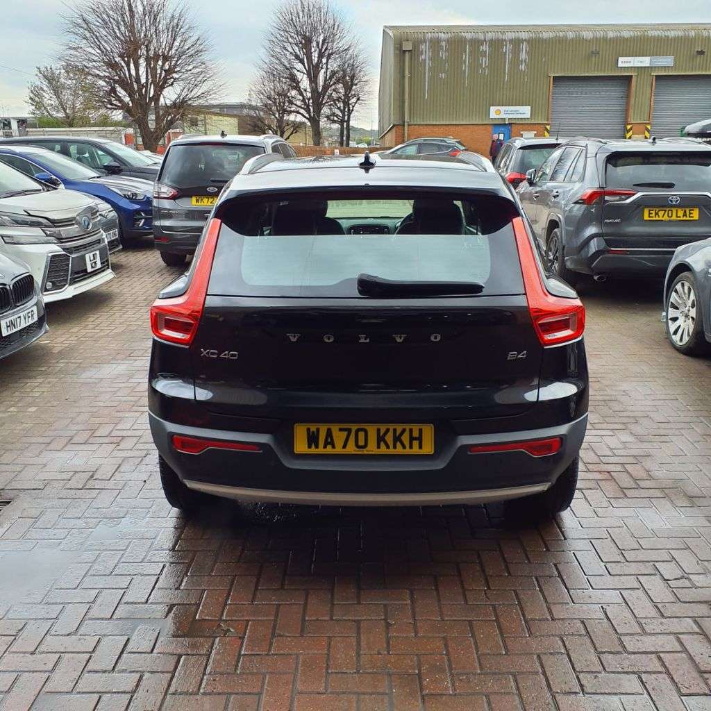 2020 VOLVO XC40 2020 VOLVO XC40