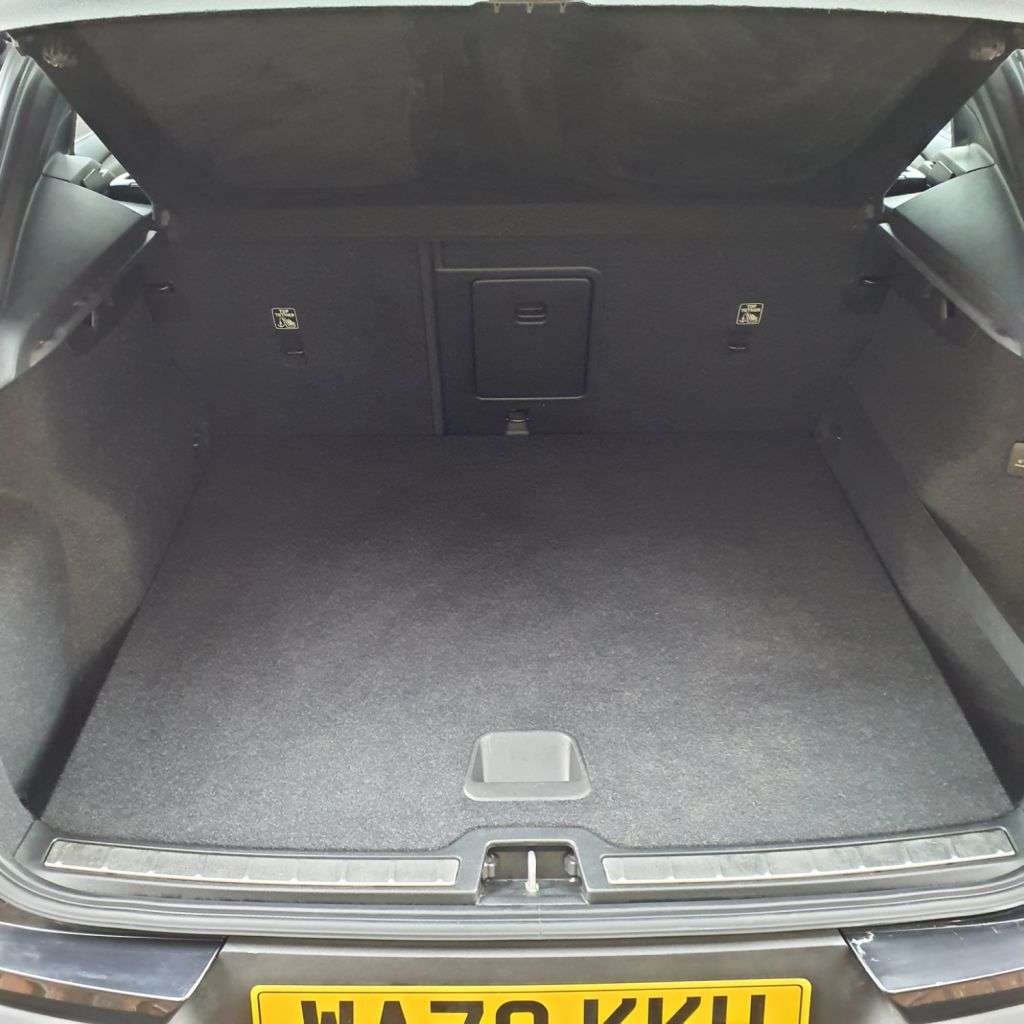 2020 VOLVO XC40 2020 VOLVO XC40