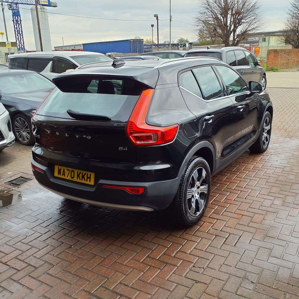 2020 VOLVO XC40 2020 VOLVO XC40