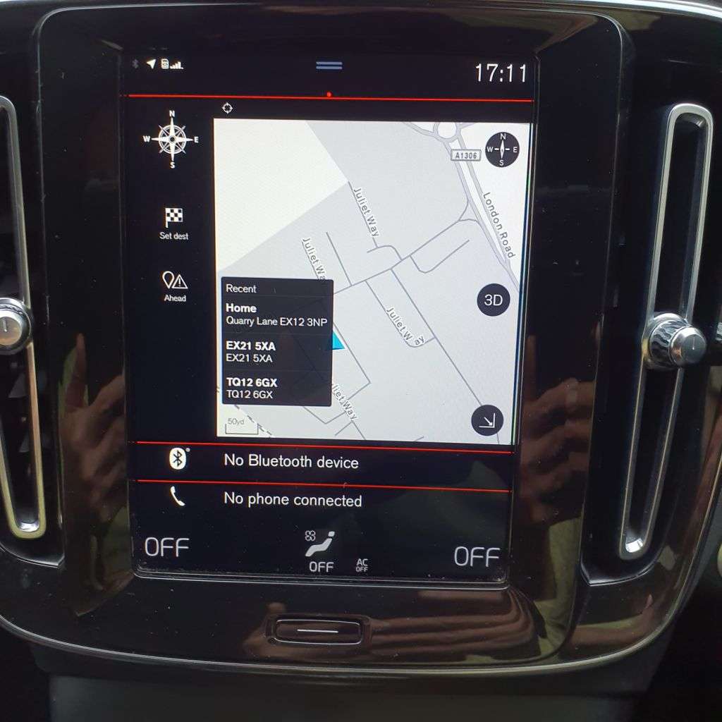 2020 VOLVO XC40 2020 VOLVO XC40