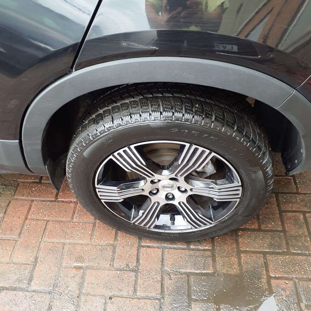 2020 VOLVO XC40 2020 VOLVO XC40