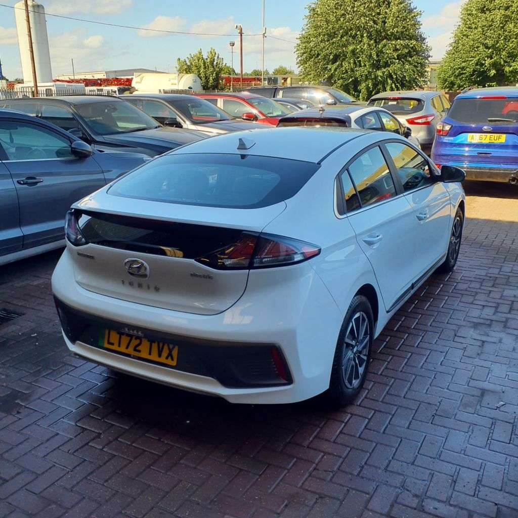 2022 HYUNDAI IONIQ 2022 HYUNDAI IONIQ