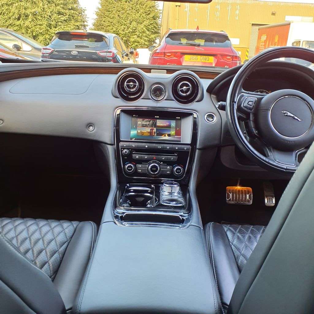 2017 JAGUAR XJ 2017 JAGUAR XJ