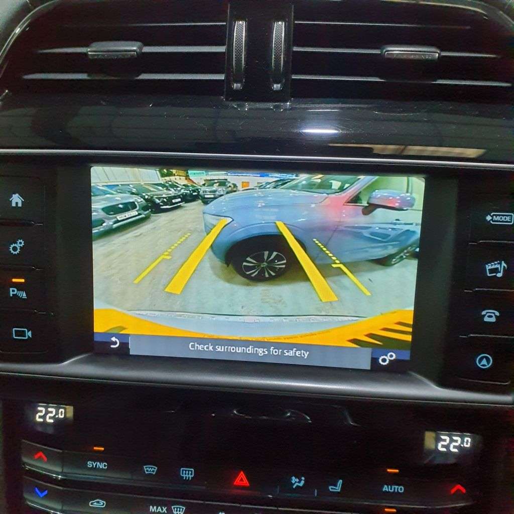 2018 JAGUAR F-PACE 2018 JAGUAR F-PACE