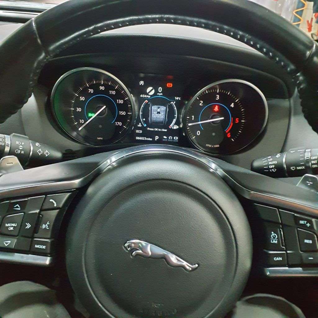 2018 JAGUAR F-PACE 2018 JAGUAR F-PACE