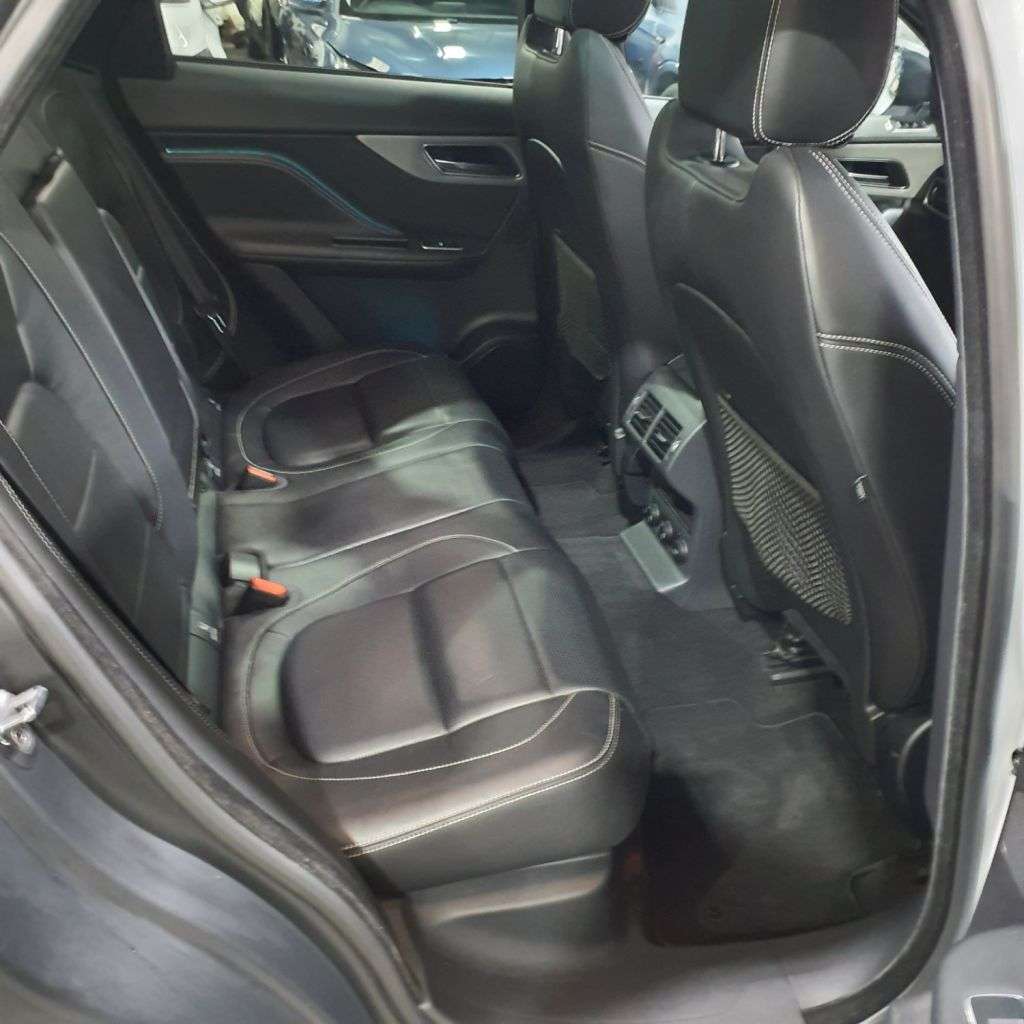 2018 JAGUAR F-PACE 2018 JAGUAR F-PACE