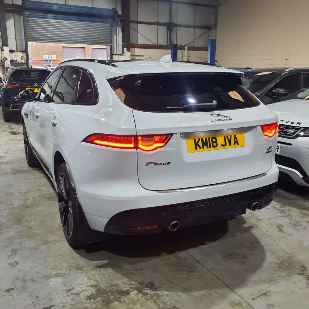 2018 JAGUAR F-PACE 2018 JAGUAR F-PACE