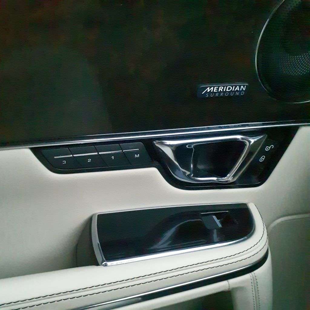 2019 JAGUAR XJ 2019 JAGUAR XJ