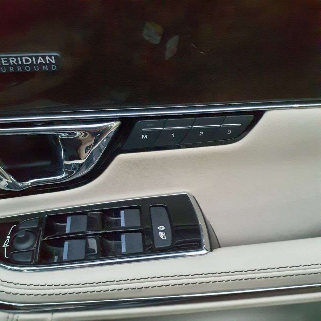 2019 JAGUAR XJ 2019 JAGUAR XJ