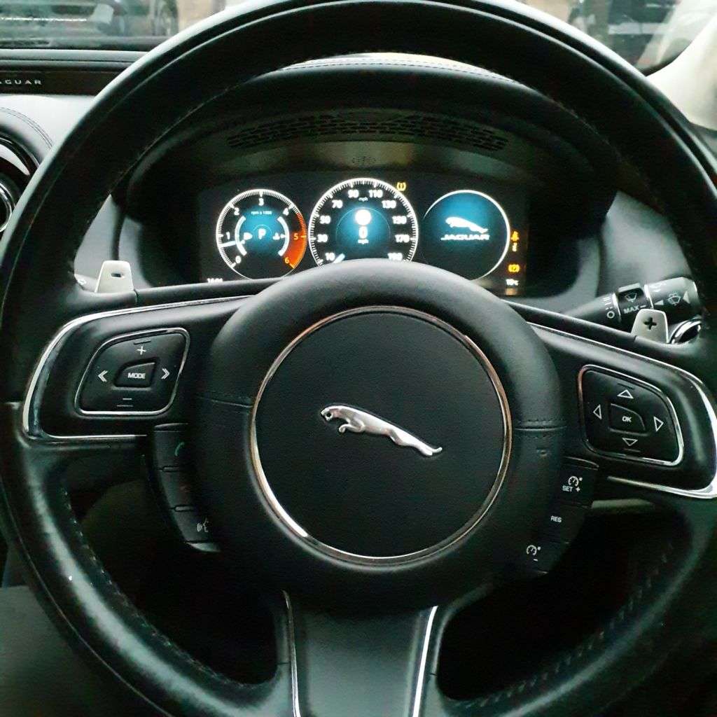 2019 JAGUAR XJ 2019 JAGUAR XJ