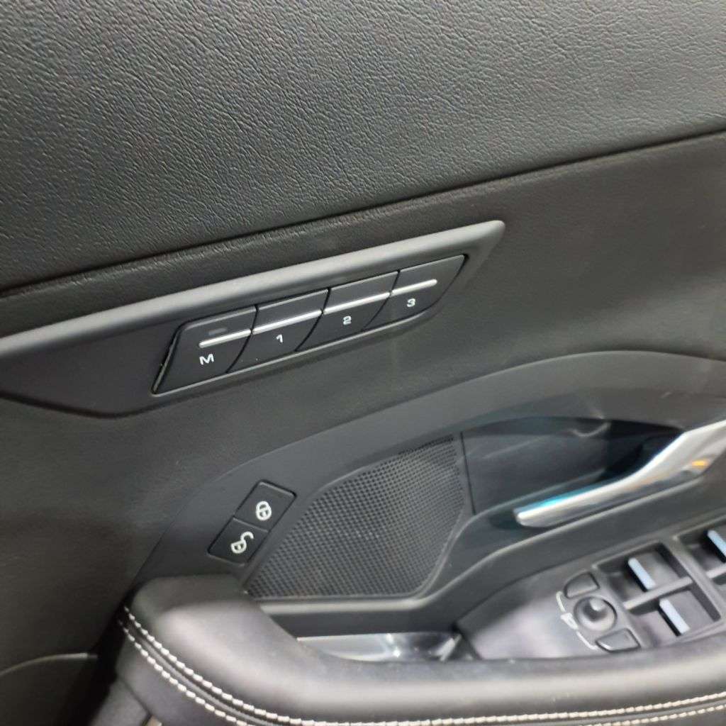 2019 JAGUAR E-PACE 2019 JAGUAR E-PACE