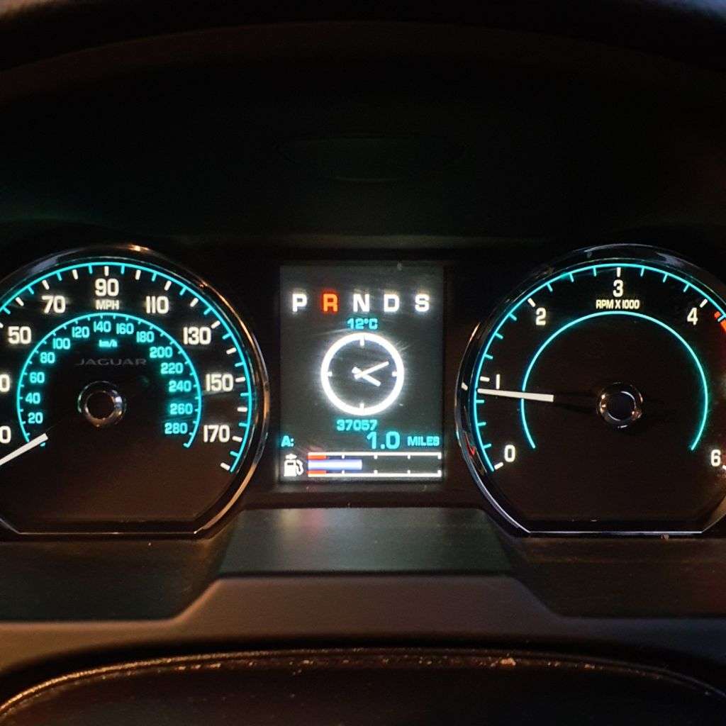 2015 JAGUAR XF 2015 JAGUAR XF