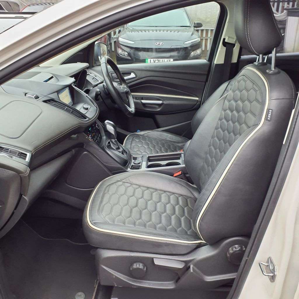 A 2018 FORD KUGA 2.0 TDCi EcoBlue Vignale SUV 5dr Diesel Powershift AWD Euro 6 (s/s) (180 ps A 2018 FORD KUGA 2.0 TDCi EcoBlue Vignale SUV 5dr Diesel Powershift AWD Euro 6 (s/s) (180 ps