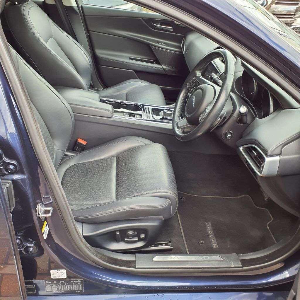 2017 JAGUAR XE 2017 JAGUAR XE