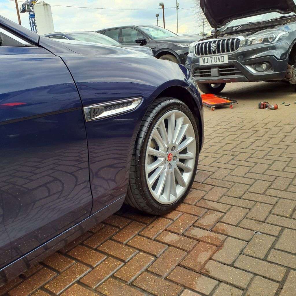 2017 JAGUAR XE 2017 JAGUAR XE