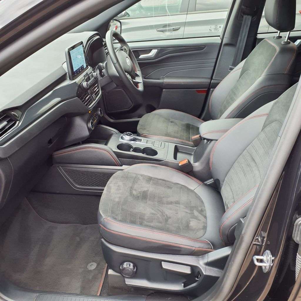 A 2023 FORD KUGA 2.5 Duratec 14.4kWh ST-Line Edition SUV 5dr Petrol Plug-in Hybrid CVT Euro A 2023 FORD KUGA 2.5 Duratec 14.4kWh ST-Line Edition SUV 5dr Petrol Plug-in Hybrid CVT Euro