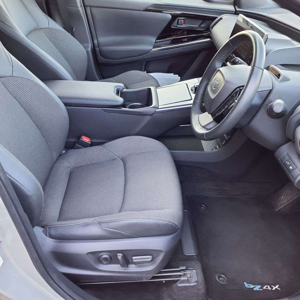 2024 TOYOTA BZ4X 2024 TOYOTA BZ4X