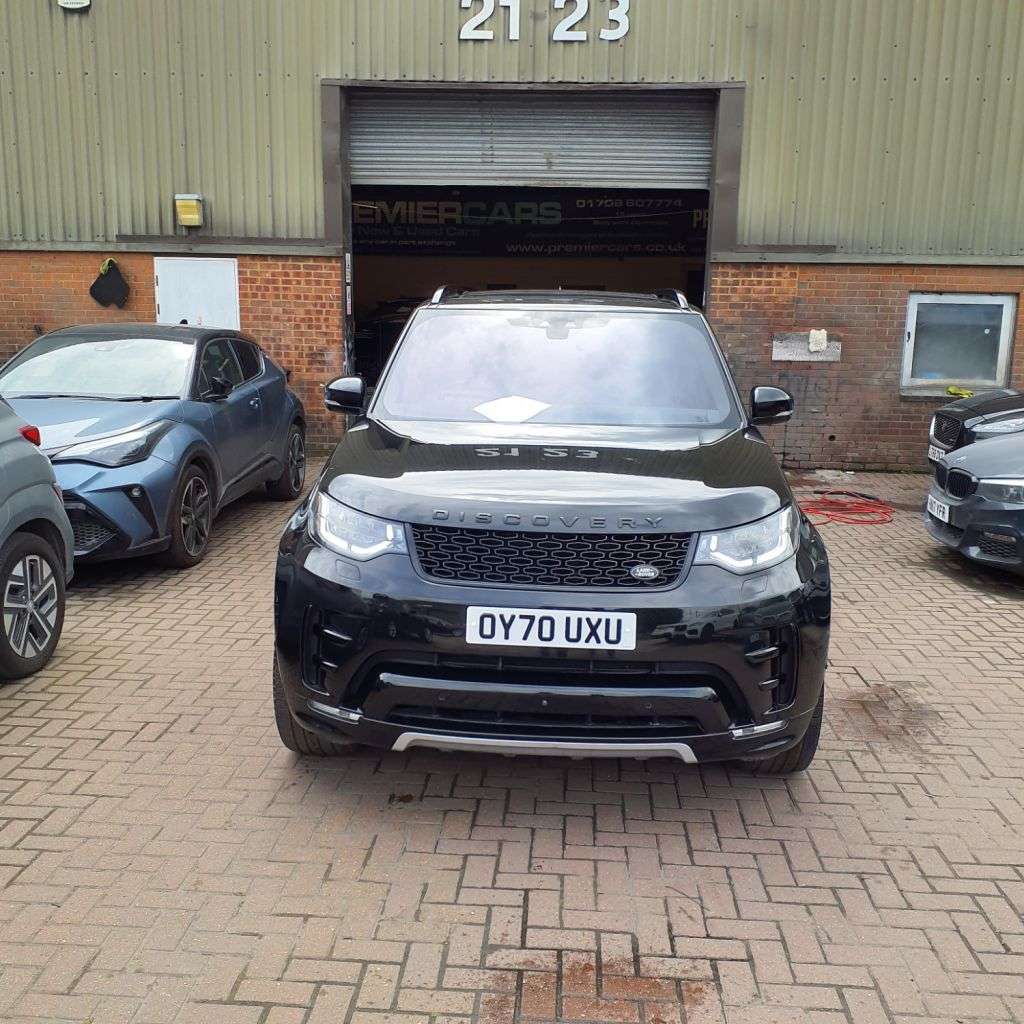 A 2020 LAND ROVER DISCOVERY 3.0 SD V6 HSE Luxury SUV 5dr Diesel Auto 4WD Euro 6 (s/s) (306 ps) 6 MONTHS A 2020 LAND ROVER DISCOVERY 3.0 SD V6 HSE Luxury SUV 5dr Diesel Auto 4WD Euro 6 (s/s) (306 ps) 6 MONTHS